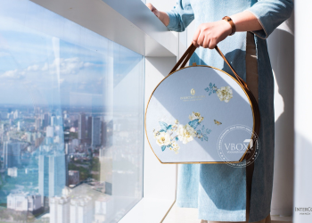 Hộp bánh trung thu Khách sạn Intercon Landmark72